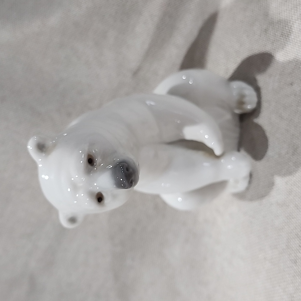 Lladro Resting Polar Bear Porcelain Figurine